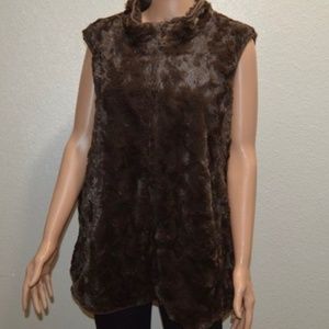 Laura Scott Faux Fur Vest